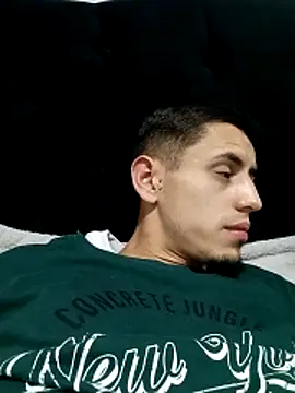 Snapshot of Cristianramos199 chatting on 02-25-26, 02:23 Cristianramos199 online show from 02-25-26, 02:23