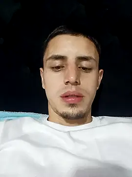 Snapshot of Cristianramos199 chatting on 02-26-26, 02:33 Cristianramos199 online show from 02-26-26, 02:33