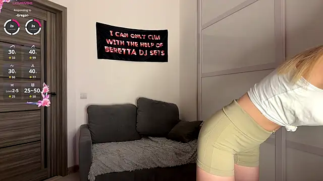 Snapshot of HeeEgno chatting on 03-13-26, 05:07 HeeEgno online show from 03-13-26, 05:07