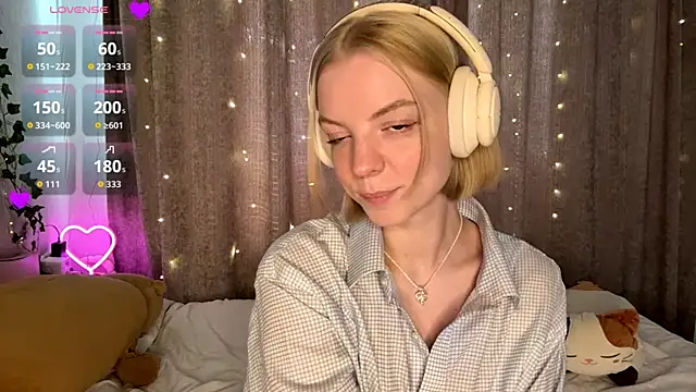 Snapshot of Marry_Sornatiko chatting on 06-11-26, 03:09 Marry Sornatiko online show from 06-11-26, 03:09