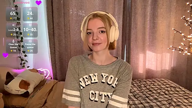 Snapshot of Marry_Sornatiko chatting on 05-24-26, 03:45 Marry Sornatiko online show from 05-24-26, 03:45