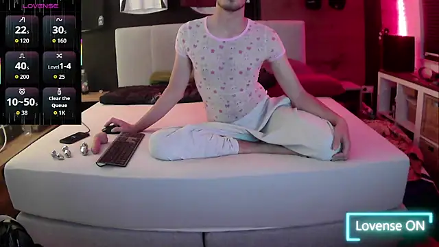 shyboylovesyou online show from 05-08-26, 07:06