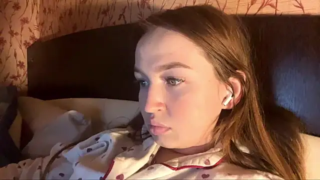 Snapshot of Hanna__Montanna chatting on 02-28-26, 03:22 Hanna Montanna online show from 02-28-26, 03:22