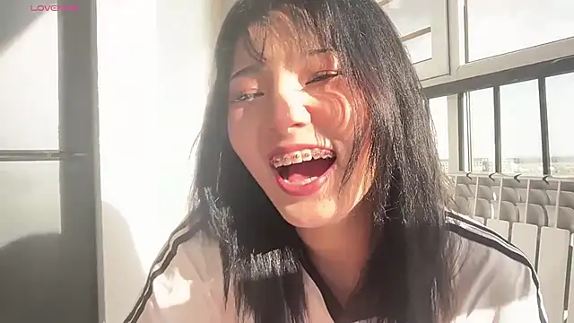 minnie joy online show from 05-11-26, 12:17