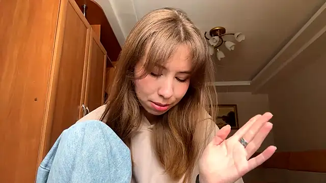 Snapshot of SerenaHawthorne chatting on 02-27-26, 10:04 SerenaHawthorne online show from 02-27-26, 10:04