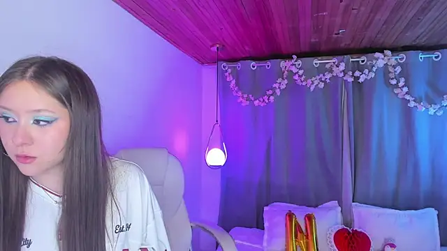 NixieSterling online show from 05-06-26, 01:09