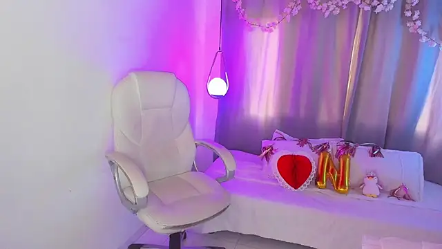 NixieSterling online show from 04-30-26, 10:36
