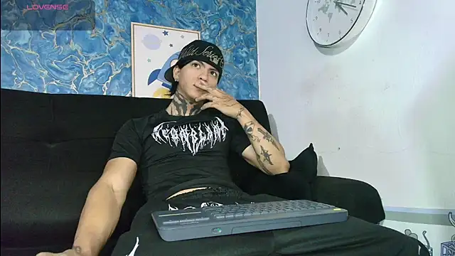 Snapshot of Tessarion_Black chatting on 07-14-26, 04:28 Tessarion Black online show from 07-14-26, 04:28