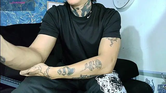 Snapshot of Tessarion_Black chatting on 07-09-26, 04:02 Tessarion Black online show from 07-09-26, 04:02