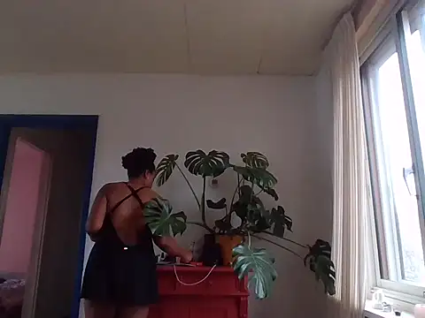 Snapshot of Writergurl69 chatting on 03-01-26, 01:33 Writergurl69 online show from 03-01-26, 01:33