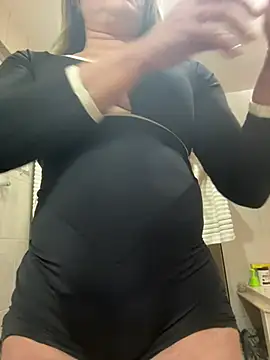 Nanda loiragostosa online show from 07-17-26, 12:19