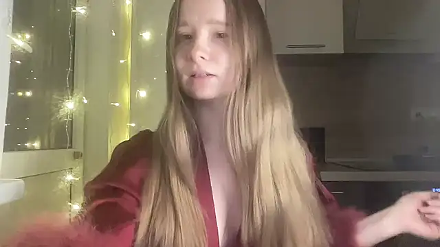 cutefoxieee online show from 04-14-26, 09:31