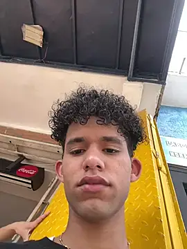 Snapshot of Stickmendez chatting on 02-27-26, 08:41 Stickmendez online show from 02-27-26, 08:41