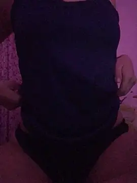 eemilyy22 online show from 02-25-26, 02:56