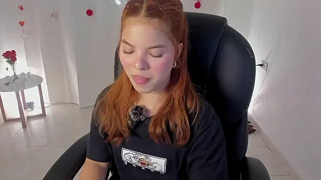 Snapshot of everyh_1 chatting on 02-25-26, 10:20 everyh 1 online show from 02-25-26, 10:20