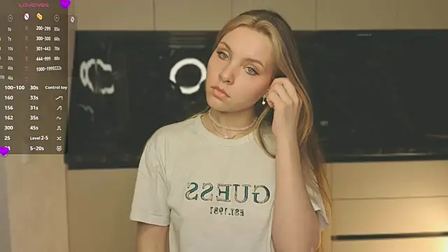 HinaVibe online show from 03-26-26, 01:42