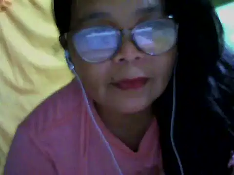 Snapshot of Flowerblossom123 chatting on 05-22-26, 04:05 Flowerblossom123 online show from 05-22-26, 04:05