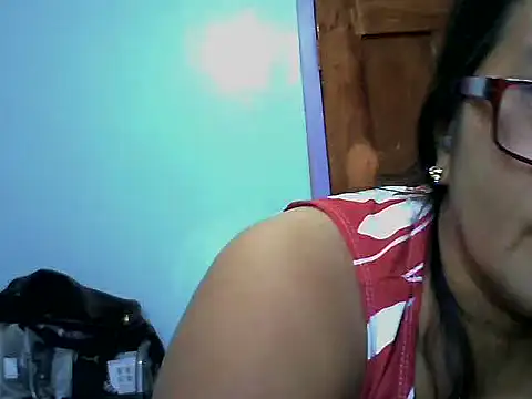 Flowerblossom123 online show from 04-03-26, 05:58