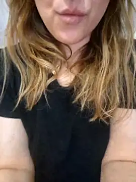 Snapshot of milffa chatting on 04-11-26, 08:12 milffa online show from 04-11-26, 08:12