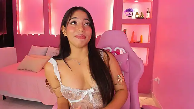 Snapshot of Holy_Lux chatting on 04-16-26, 05:14 Holy Lux online show from 04-16-26, 05:14