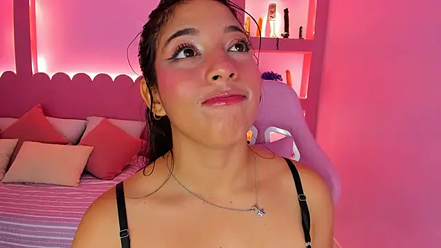 Snapshot of Holy_Lux chatting on 04-13-26, 03:16 Holy Lux online show from 04-13-26, 03:16