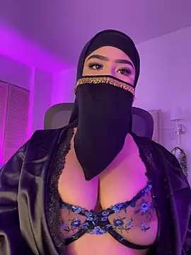 Snapshot of Yasmin_cute chatting on 07-08-26, 07:36 Yasmin cute online show from 07-08-26, 07:36