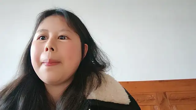 Snapshot of Hannah-33 chatting on 02-28-26, 07:41 Hannah-33 online show from 02-28-26, 07:41