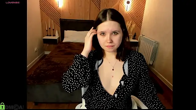 Snapshot of Li-crystal chatting on 02-28-26, 01:27 Li-crystal online show from 02-28-26, 01:27