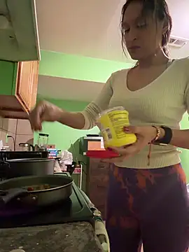 Snapshot of celenia chatting on 02-27-26, 07:03 celenia online show from 02-27-26, 07:03