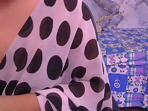 Aayesha-queen online show from 05-12-26, 03:47
