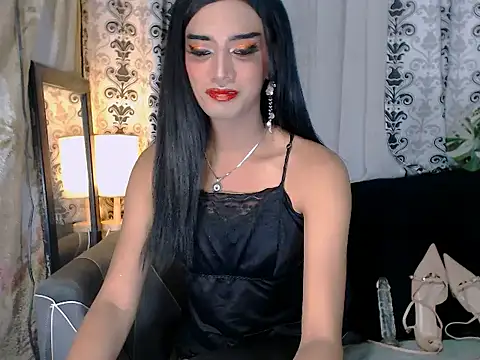 Queeny Cassandra online show from 07-22-26, 12:01