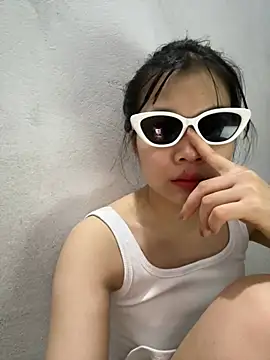 Snapshot of Nancyk6 chatting on 05-15-26, 04:49 Nancyk6 online show from 05-15-26, 04:49