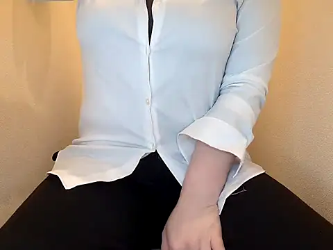 emi chan 7 online show from 04-30-26, 02:13