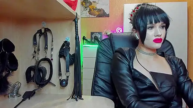 KristiTopxx online show from 10-15-25, 06:16