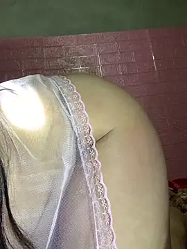 Snapshot of Milak6 chatting on 02-28-26, 03:44 Milak6 online show from 02-28-26, 03:44