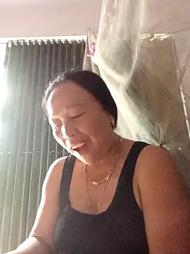 heesuu11 online show from 04-28-26, 04:17