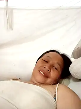 heesuu11 online show from 04-08-26, 01:45