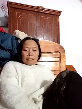 heesuu11 online show from 04-02-26, 11:00