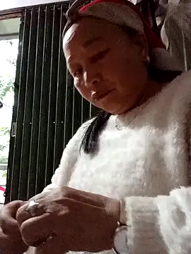 heesuu11 online show from 04-02-26, 10:55