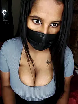 Snapshot of Richa_Sharma321 chatting on 03-02-26, 02:57 Richa Sharma321 online show from 03-02-26, 02:57