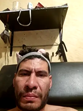 Snapshot of boyp3netrat0r chatting on 03-15-26, 10:11 boyp3netrat0r online show from 03-15-26, 10:11