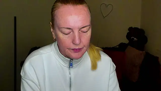 Snapshot of Bella_soulmate chatting on 03-31-26, 11:23 Bella soulmate online show from 03-31-26, 11:23