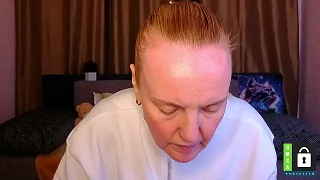 Snapshot of Bella_soulmate chatting on 04-01-26, 01:41 Bella soulmate online show from 04-01-26, 01:41