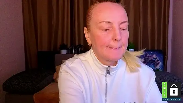 Snapshot of Bella_soulmate chatting on 03-29-26, 11:23 Bella soulmate online show from 03-29-26, 11:23