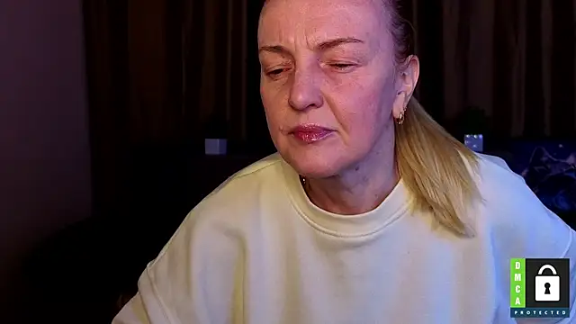 Snapshot of Bella_soulmate chatting on 04-05-26, 11:28 Bella soulmate online show from 04-05-26, 11:28