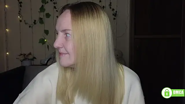 Snapshot of Bella_soulmate chatting on 03-18-26, 12:30 Bella soulmate online show from 03-18-26, 12:30