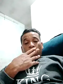 Snapshot of Rodr_go14 chatting on 06-22-26, 01:44 Rodr go14 online show from 06-22-26, 01:44