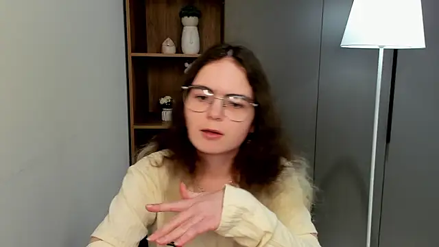 Snapshot of MyrlZangger chatting on 02-24-26, 09:32 MyrlZangger online show from 02-24-26, 09:32