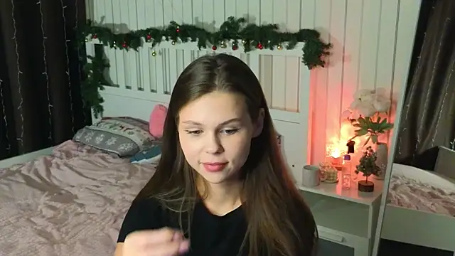 Snapshot of EarthaLevra chatting on 02-28-26, 07:13 EarthaLevra online show from 02-28-26, 07:13