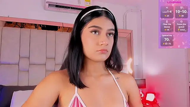 KatherineRuiz  online show from 04-26-26, 12:13
